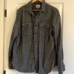 Men’s Old Navy shirt